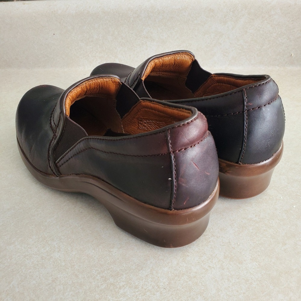 Ariat Sutter Brown Leather Slip On Wedge Shoes Comfort Antifatigue ATS Sole 8.5B - Picture 8 of 15